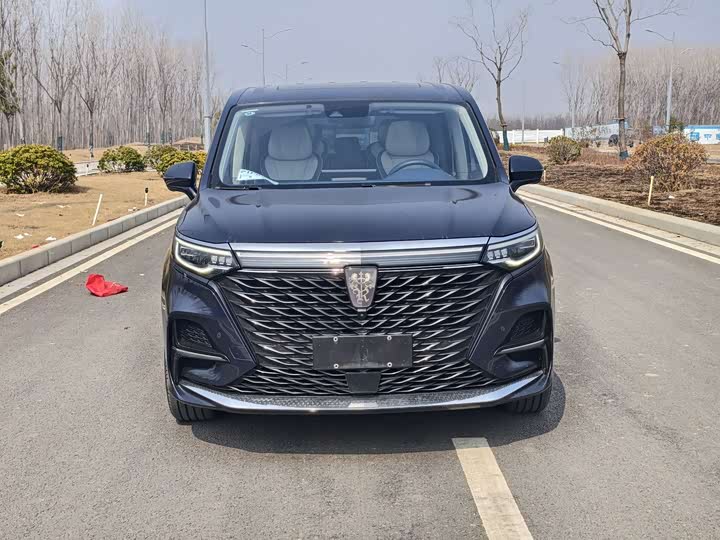 Фото 2 - Roewe iMax 8