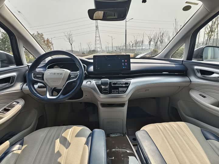 Фото 5 - Roewe iMax 8