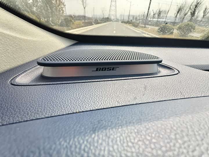 Фото 8 - Roewe iMax 8