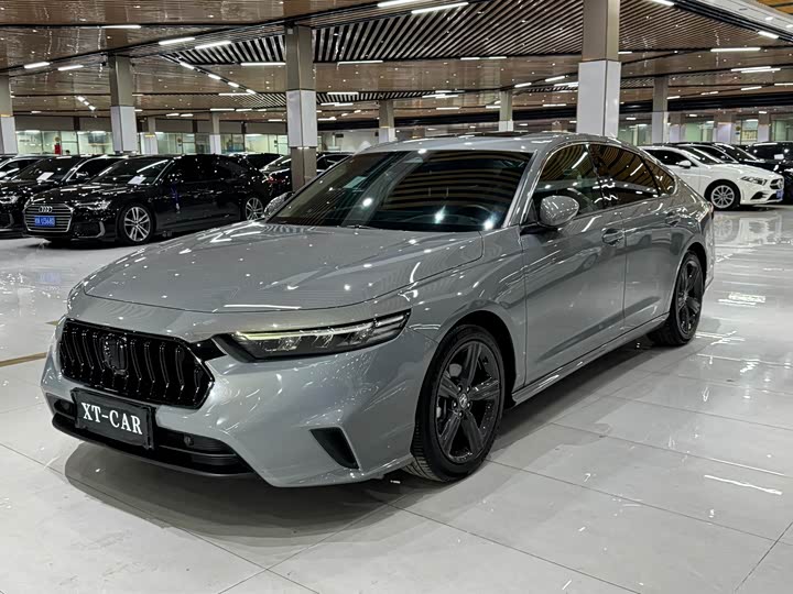 Фото 1 - Honda Inspire