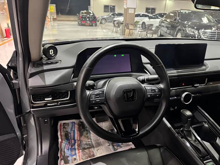 Фото 9 - Honda Inspire