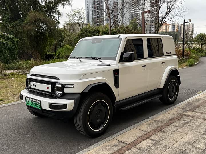 Фото 1 - Chery iCar V23