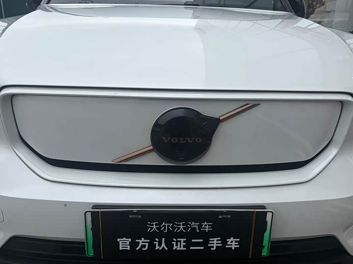 Фото 3 - Volvo XC40 EV