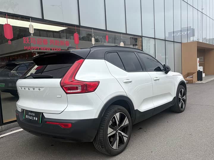 Фото 6 - Volvo XC40 EV