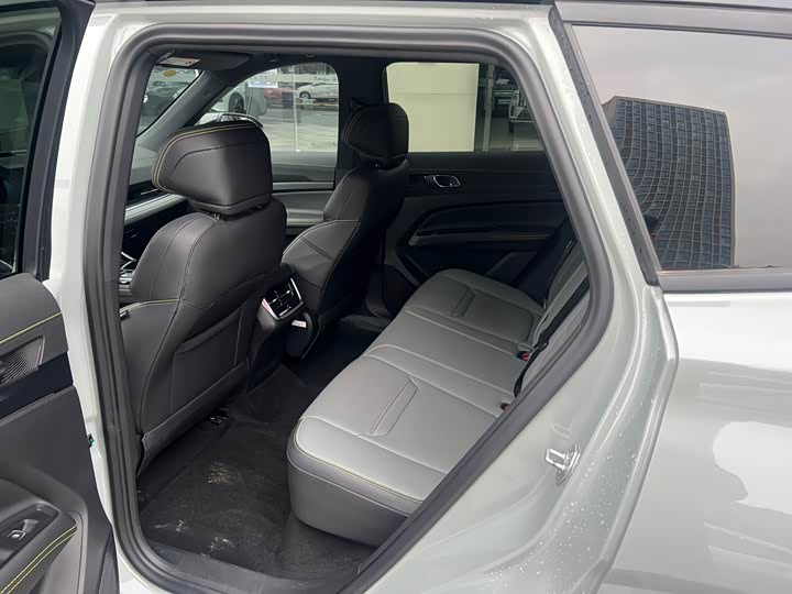 Фото 9 - Ford Equator Sport Hybrid