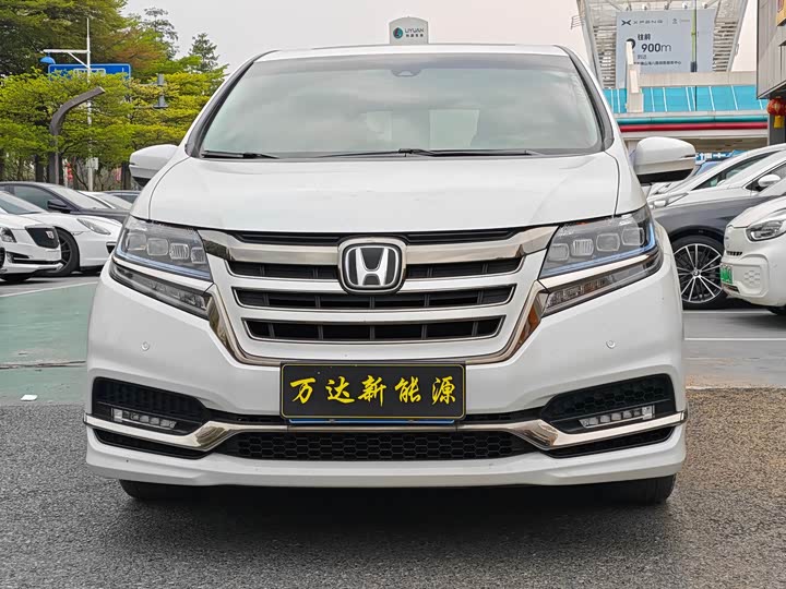 Фото 2 - Honda Elysion