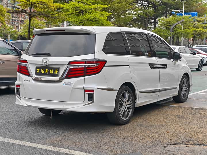 Фото 4 - Honda Elysion