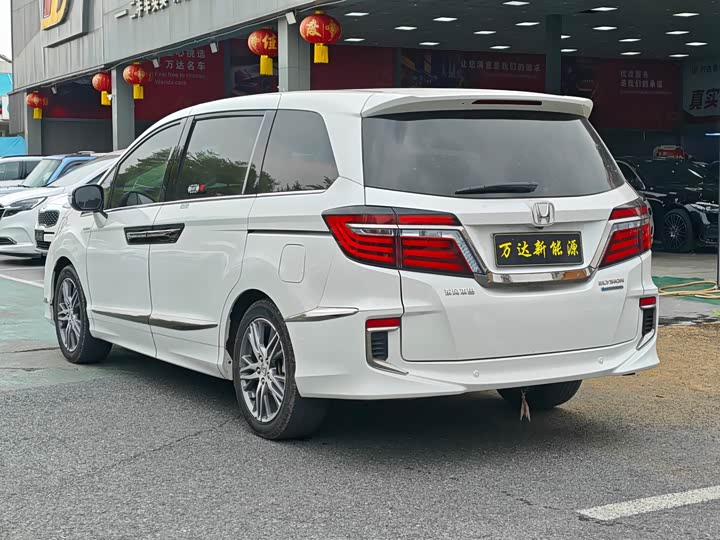 Фото 6 - Honda Elysion