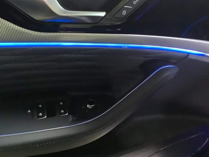 Photo 7 - Hongqi HS5