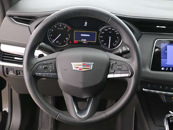 Фото 5 - Cadillac XT4