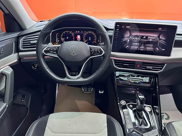 Фото 7 - Volkswagen Tayron X