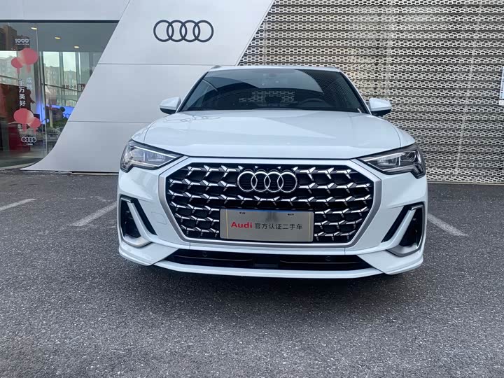 Фото 2 - Audi Q3