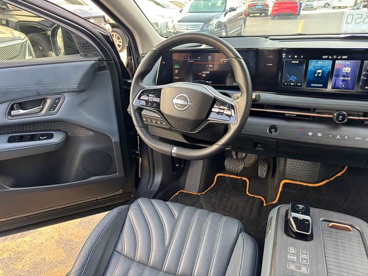 Photo 9 - Nissan Ariya EV