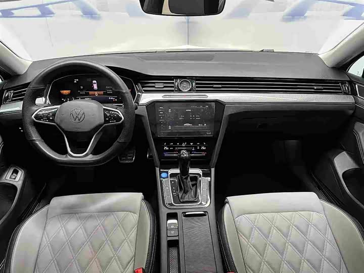 Фото 5 - Volkswagen Magotan