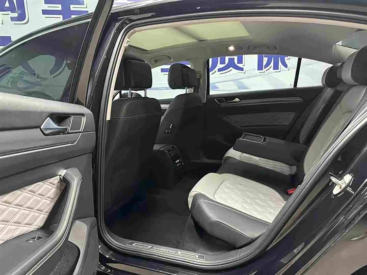 Фото 8 - Volkswagen Magotan