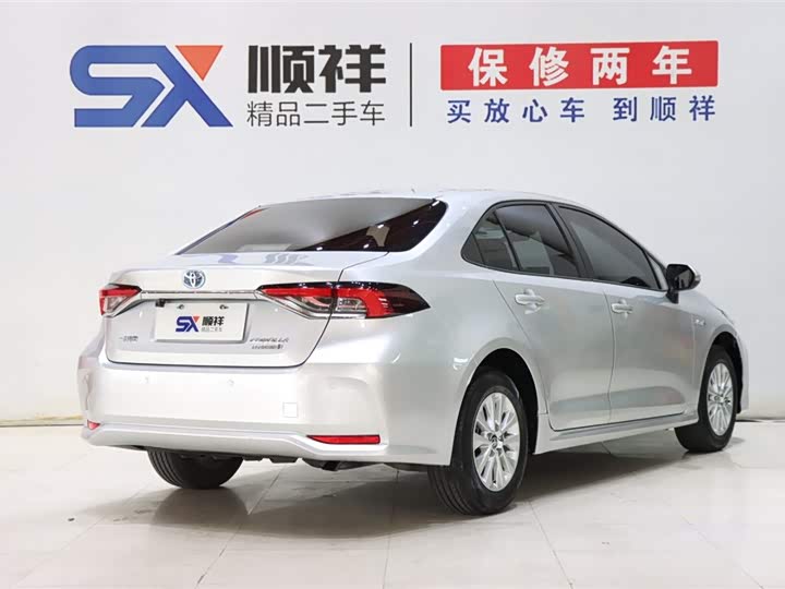 Фото 4 - Toyota Corolla