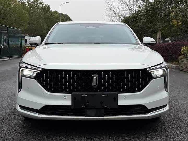 Фото 2 - Bestune B70