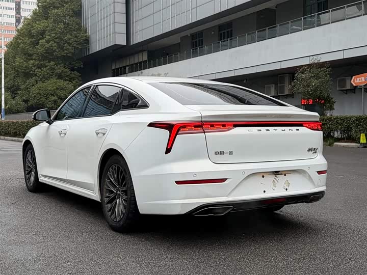 Фото 5 - Bestune B70