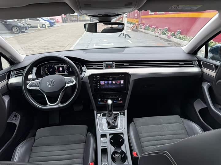 Фото 2 - Volkswagen Passat Variant