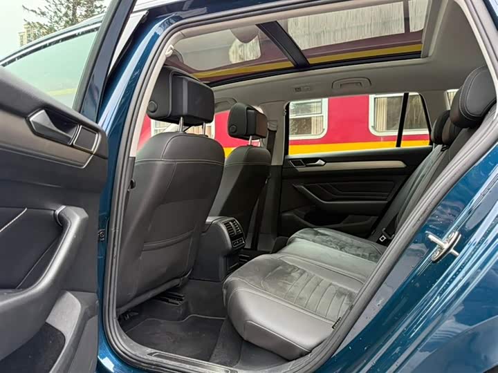Фото 5 - Volkswagen Passat Variant