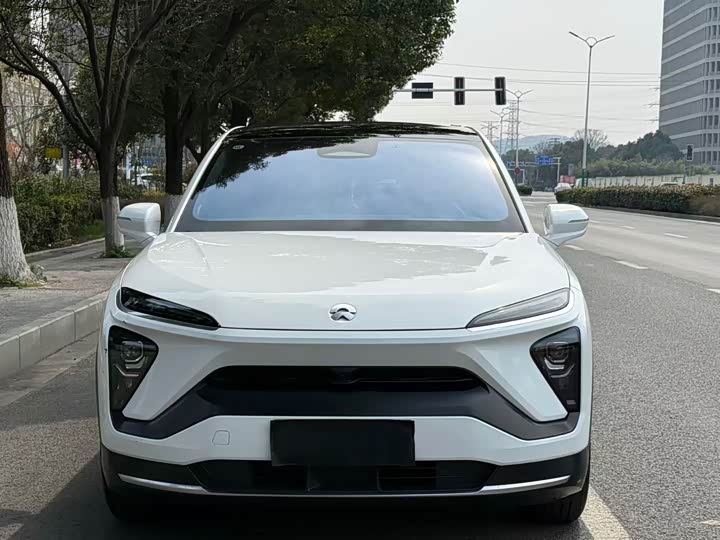 Photo 2 - Nio ES6