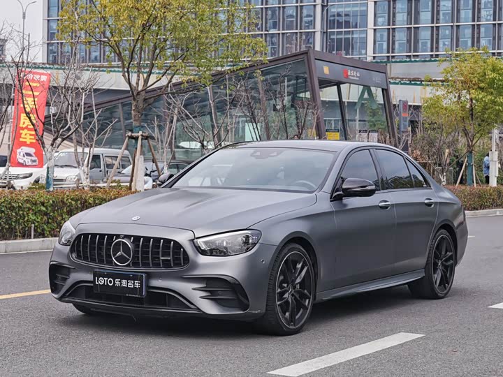 Фото 1 - Mercedes-Benz E-Class AMG