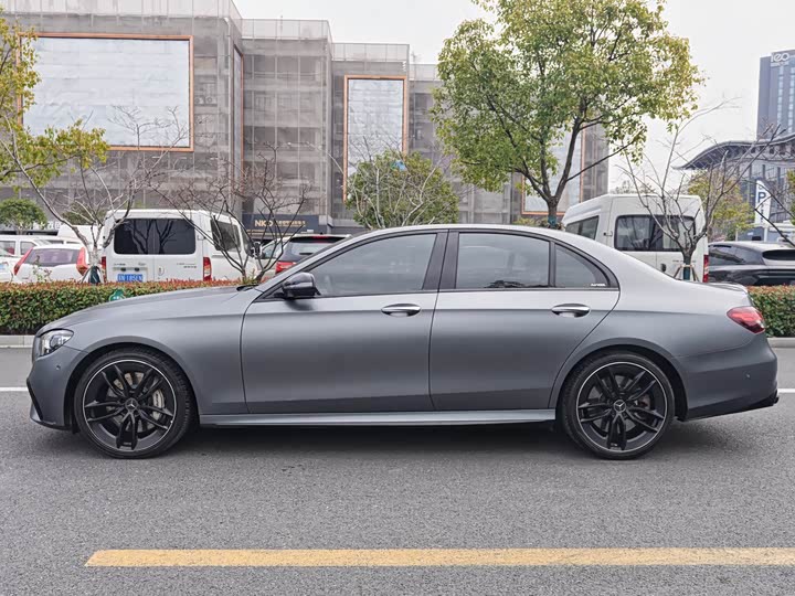 Фото 3 - Mercedes-Benz E-Class AMG