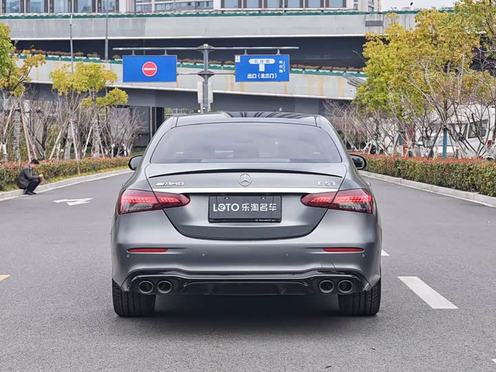 Фото 5 - Mercedes-Benz E-Class AMG