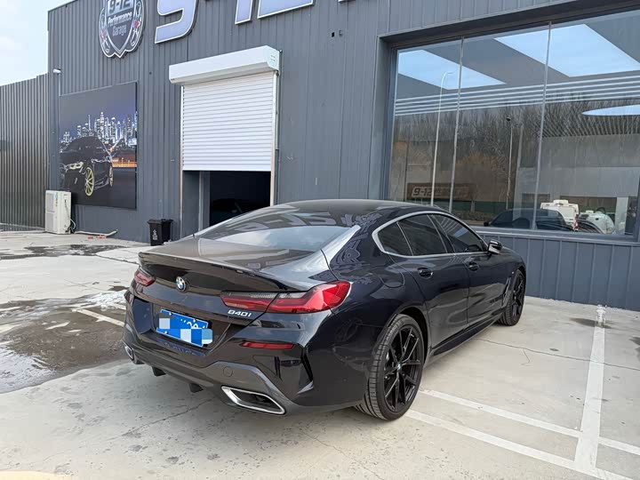 Фото 3 - BMW 8 Series