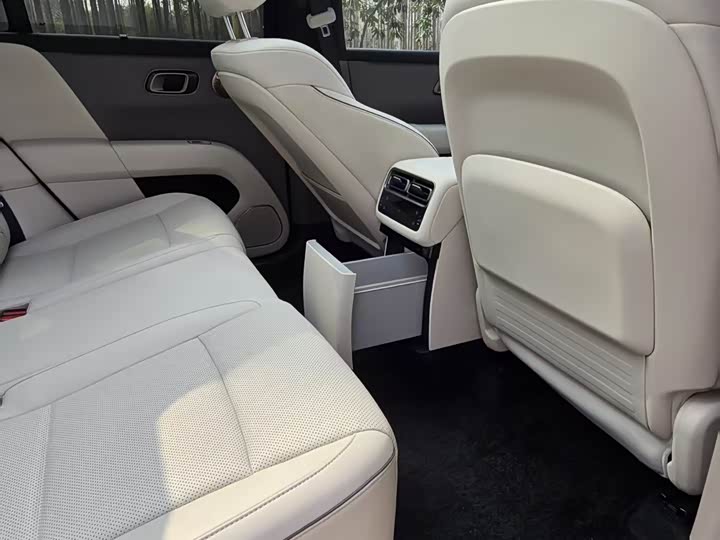 Фото 9 - LiXiang i6