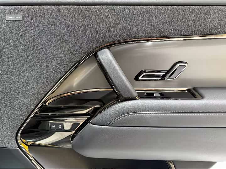 Фото 9 - Land Rover Range Rover Sport