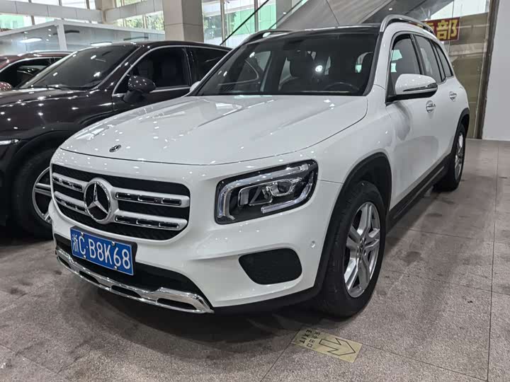 Фото 1 - Mercedes-Benz GLB-Class