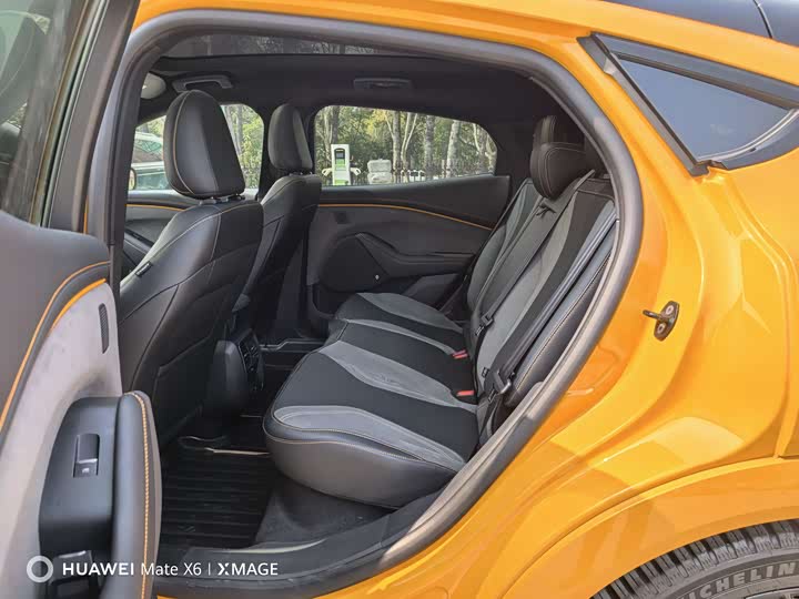 Photo 4 - Ford Mustang Mach-E