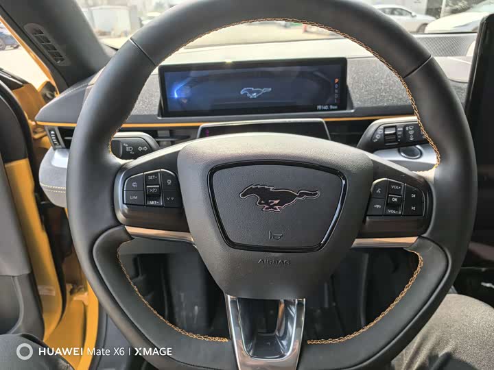 Photo 7 - Ford Mustang Mach-E