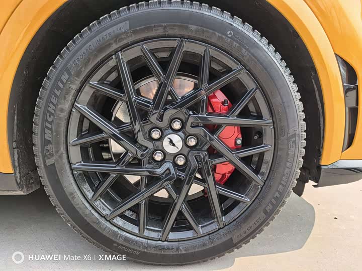 Photo 9 - Ford Mustang Mach-E