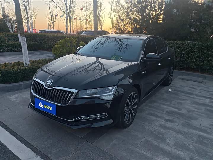Фото 1 - Skoda Superb