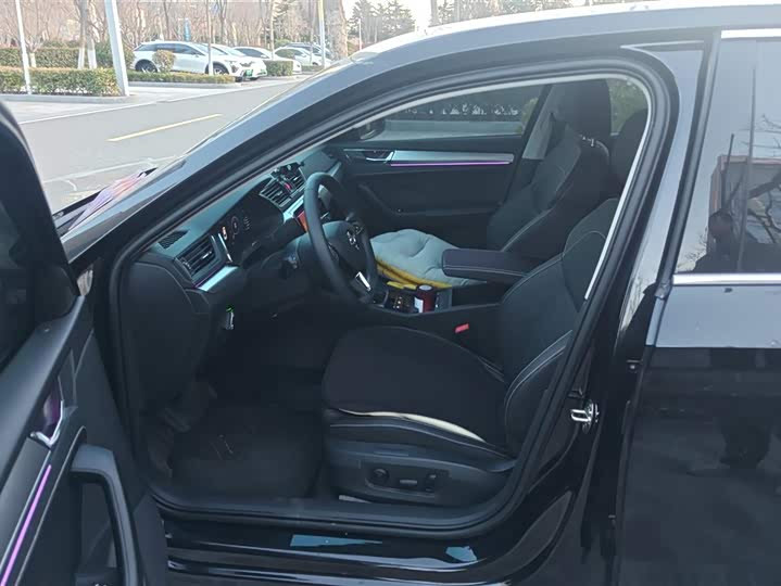 Фото 9 - Skoda Superb