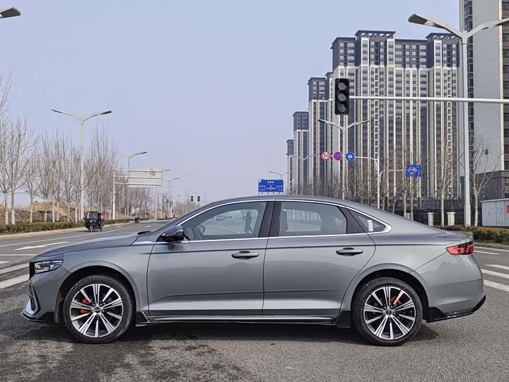 Фото 6 - Geely Preface