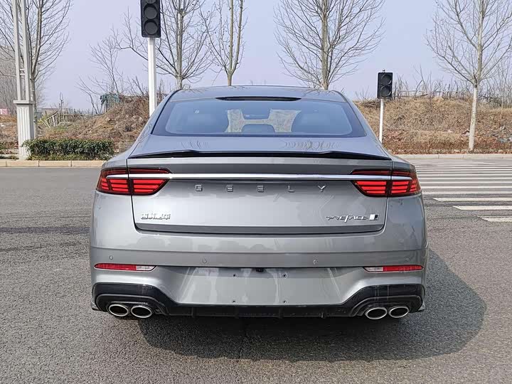 Фото 9 - Geely Preface