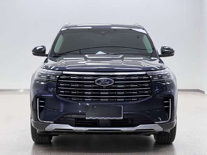 Фото 2 - Ford Explorer