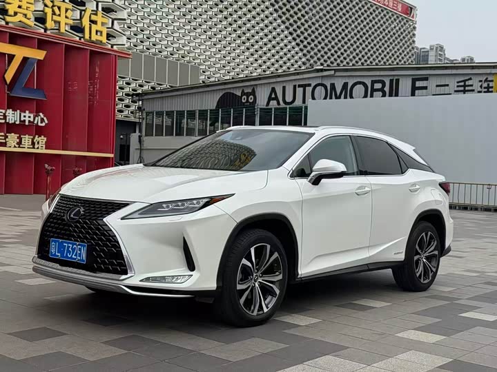 Фото 1 - Lexus RX