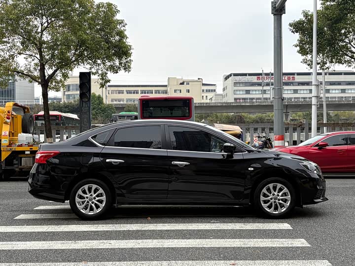 Фото 4 - Nissan Sylphy