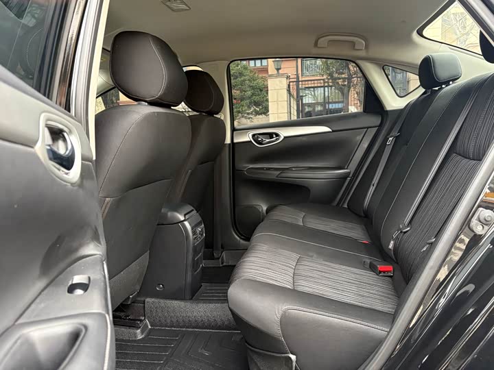 Фото 6 - Nissan Sylphy