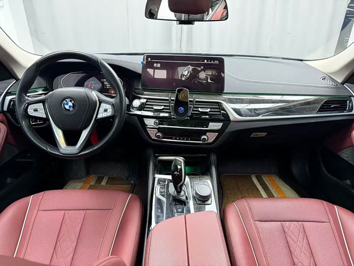 Фото 6 - BMW 5 Series