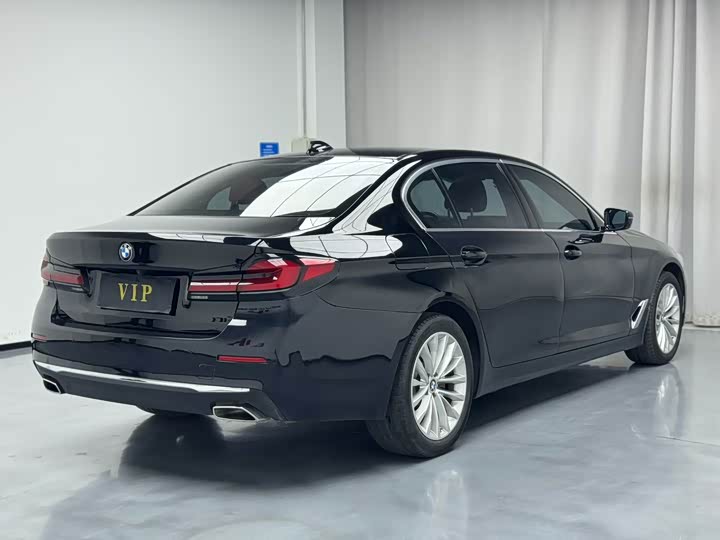 Фото 9 - BMW 5 Series