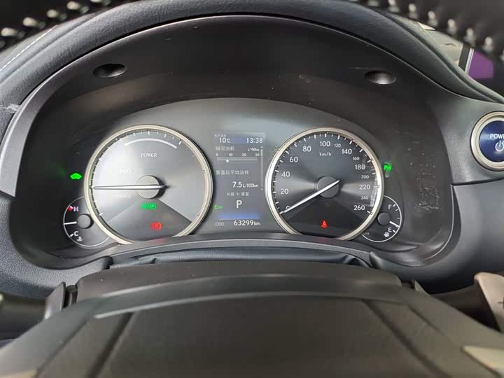 Фото 6 - Lexus NX