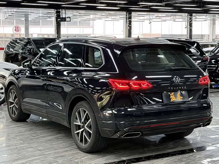 Фото 5 - Volkswagen Touareg