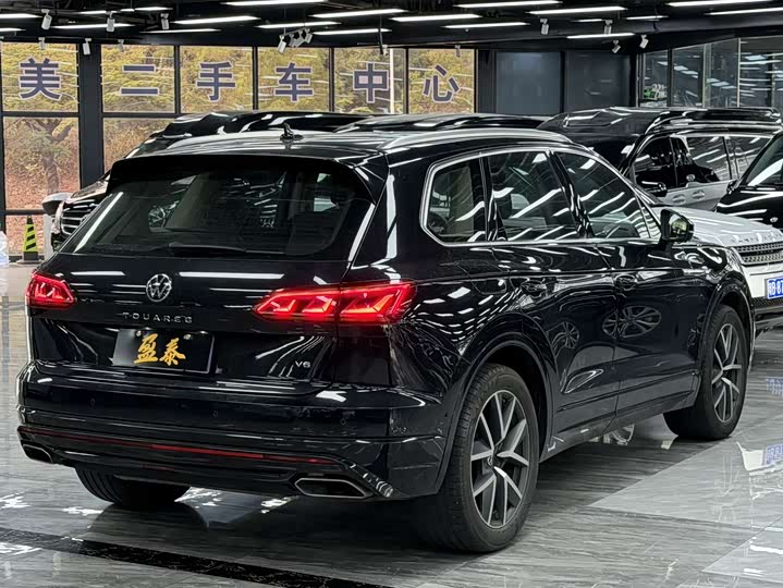 Фото 7 - Volkswagen Touareg