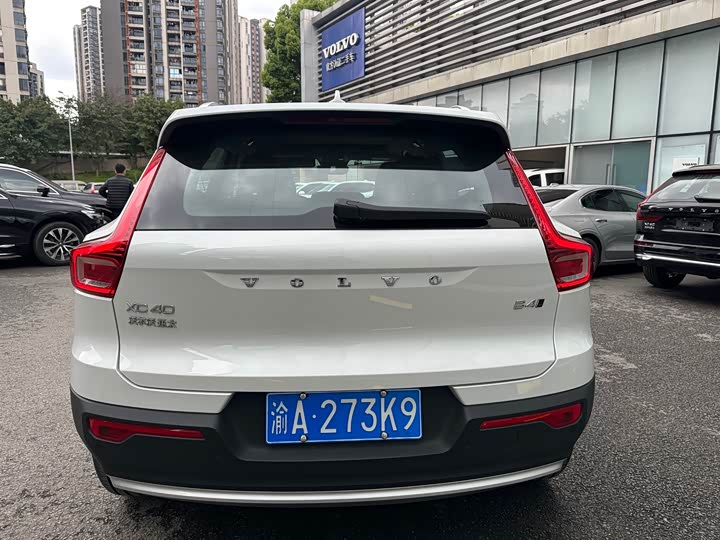 Фото 7 - Volvo XC40