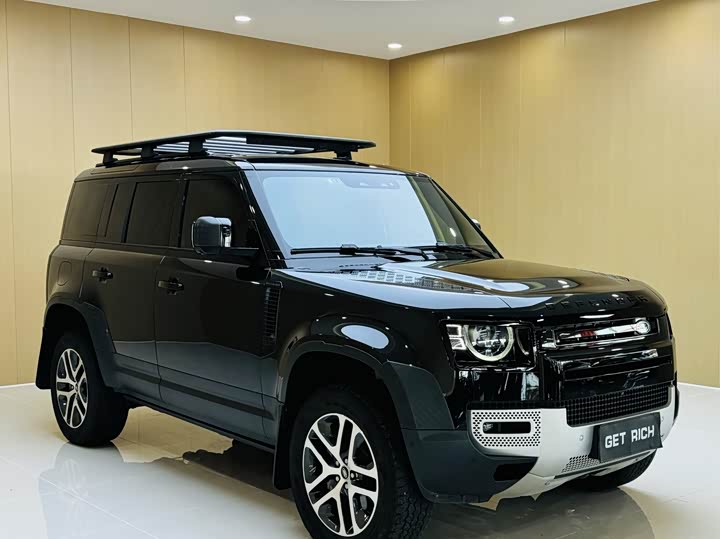 Photo 3 - Land Rover Defender